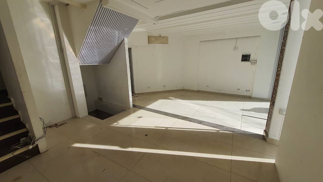 Shop for sale in mar Eliasمحل للبيع في مار الياس 0