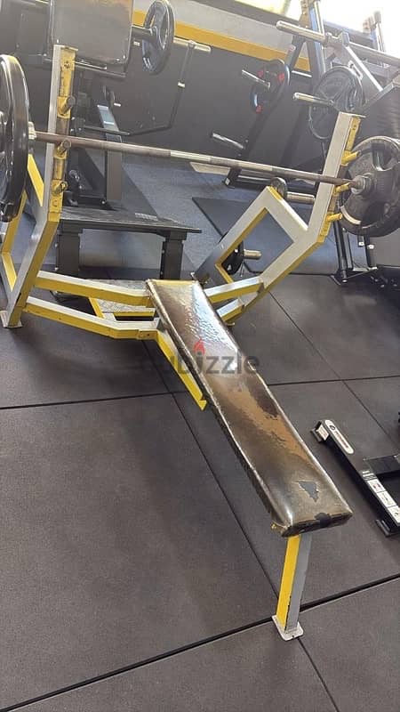 benche olynpic flat and uincline like new 1