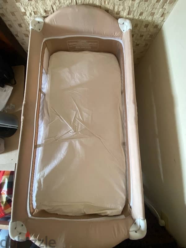 Park portable used in good condition تخت اطفال 1