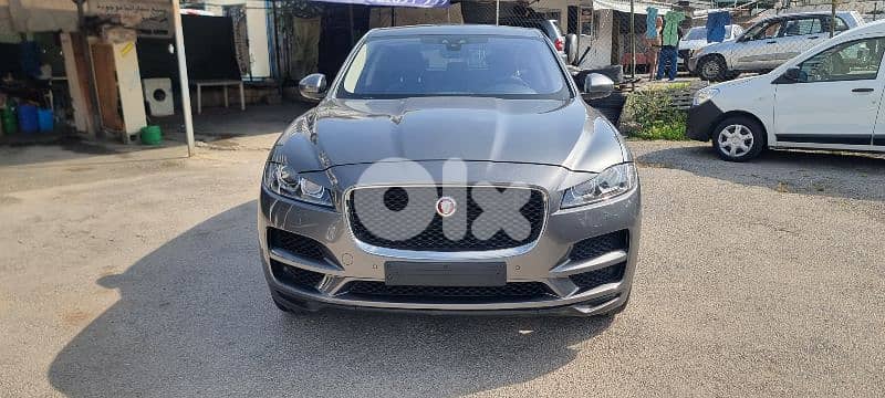 Jaguar F-Pace 2019 company source 0