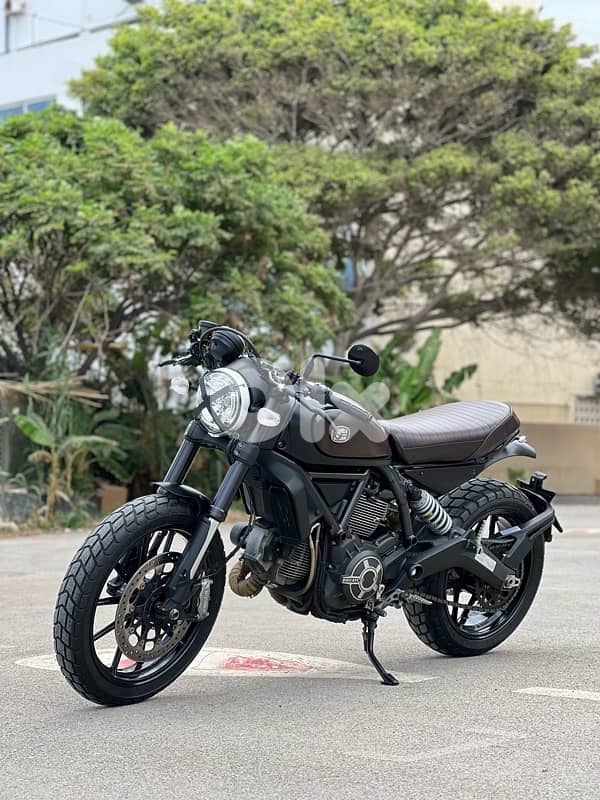 Ducati scrambler cafe racer 0