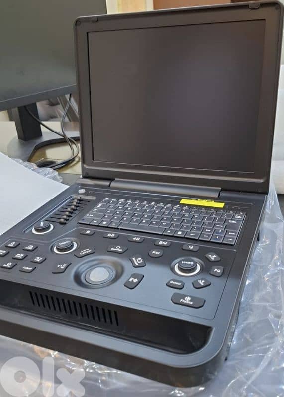 Ultrasound B/W - Laptop with battery 4