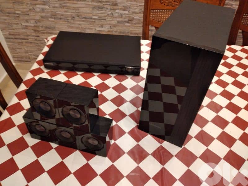 Sumsang home surround system 2