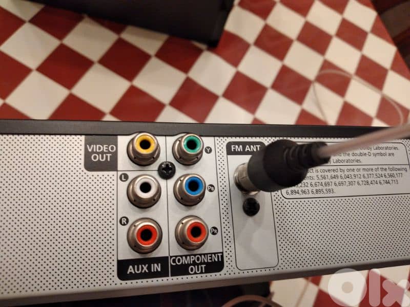 Sumsang home surround system 14