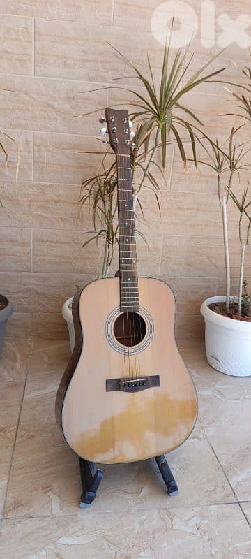 acoustic guitar hand made spruce and mahogany wood 2