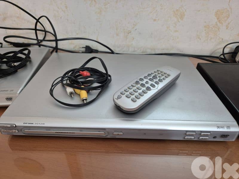 3 Philips DVD Players 1