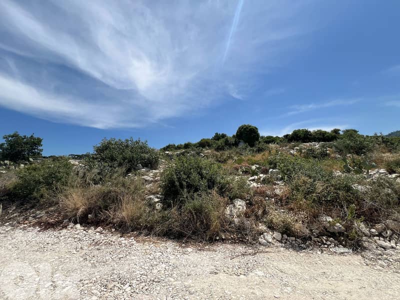 Land for sale in Batroun - أرض للبيع في البترون 1