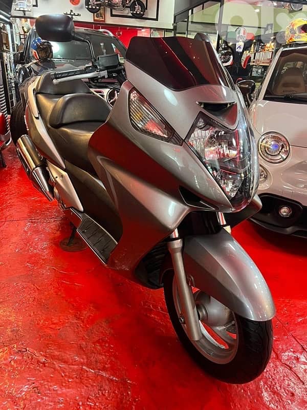 Honda silverwing 400 Cc T-Mode Japanese 0