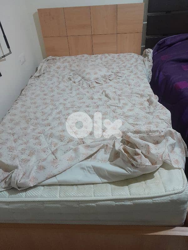 bed and chiffonniere 3