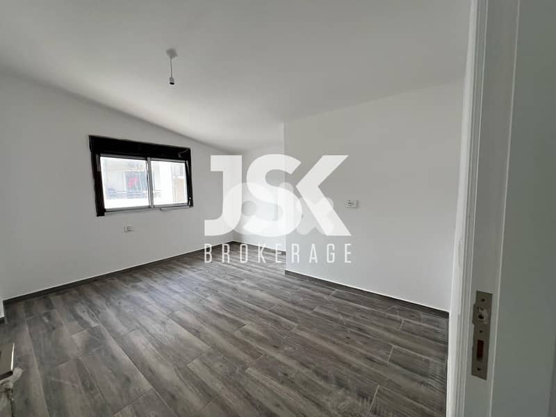 L17872 - Apartment With Terrace For Sale in Adma 0