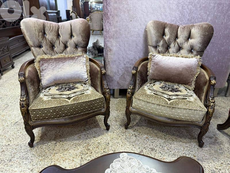طقم كنبايات حفر خشب زان ملكي ست قطع وطاولة 3