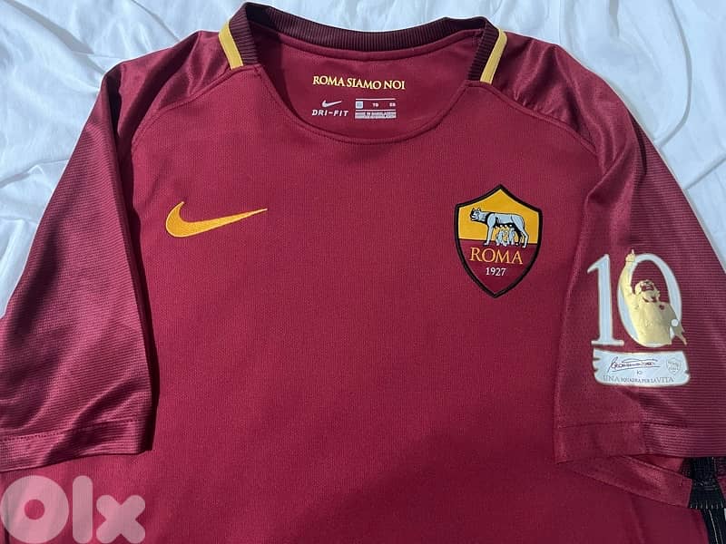 Totti retirement ac roma home kit 0