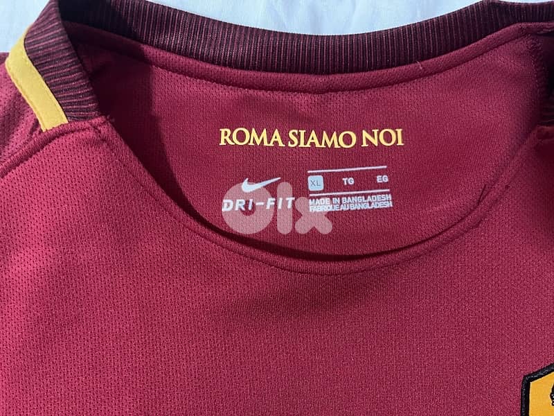 Totti retirement ac roma home kit 2