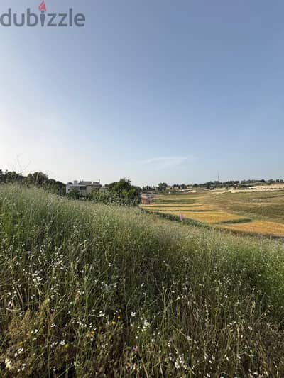 عقار مميز للبيع ميفدون مطل بانورامي- Special Land for Sale Mayfadoun