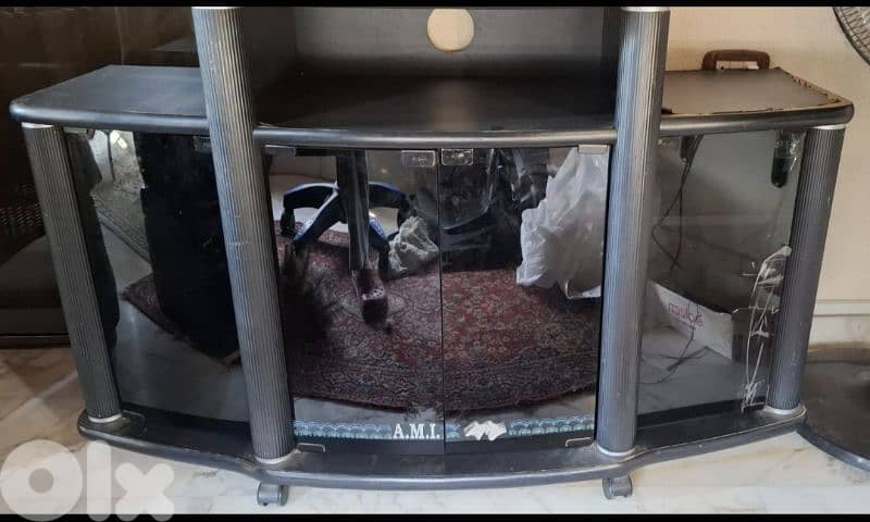 خزانة للبيع 1