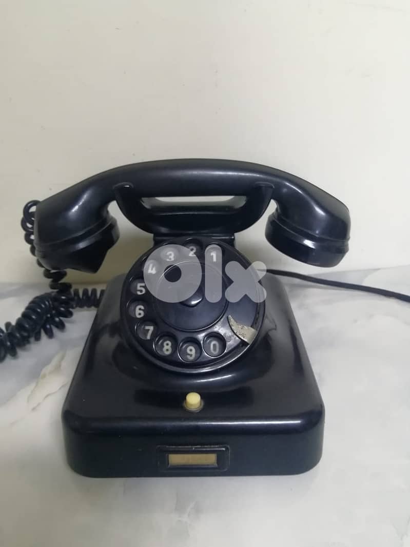 Vintage Rotary phone still fully operational 0