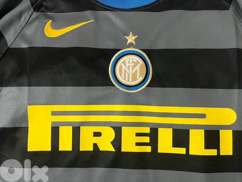 inter milan adriano pirelli kit 3