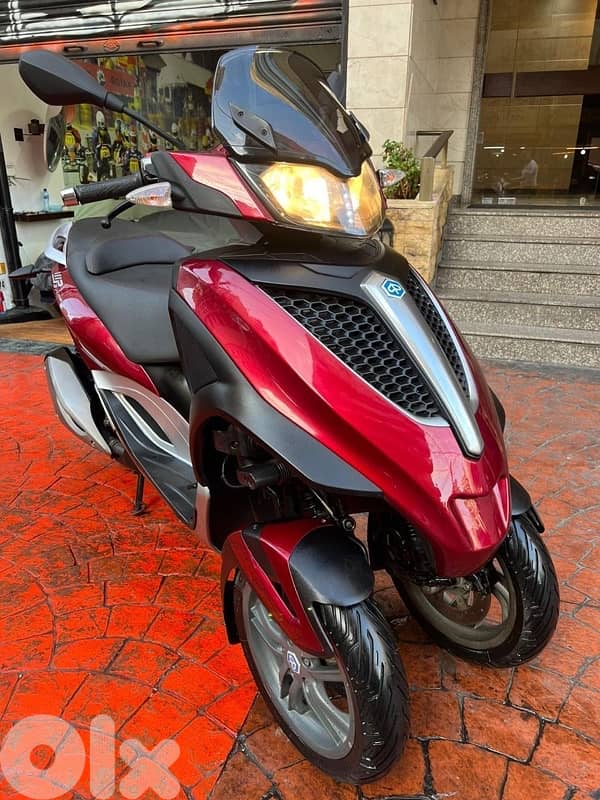 piaggio Mp3 300 cc 8