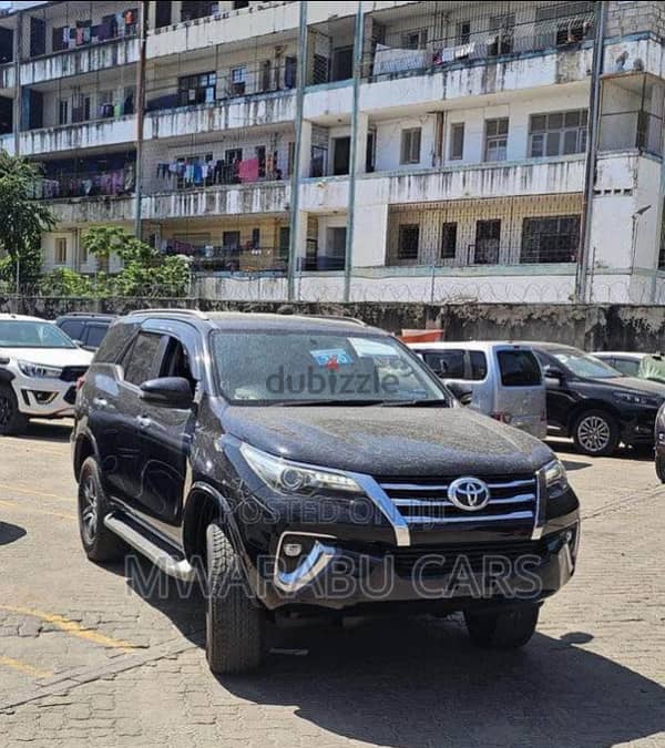 Toyota Fortuner 2017 0
