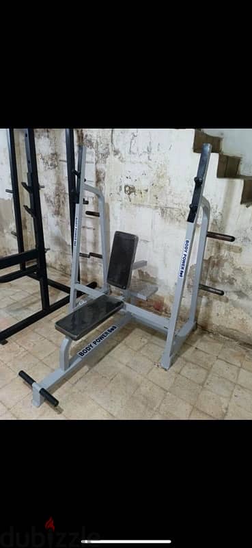 shoulder bench, like new 1