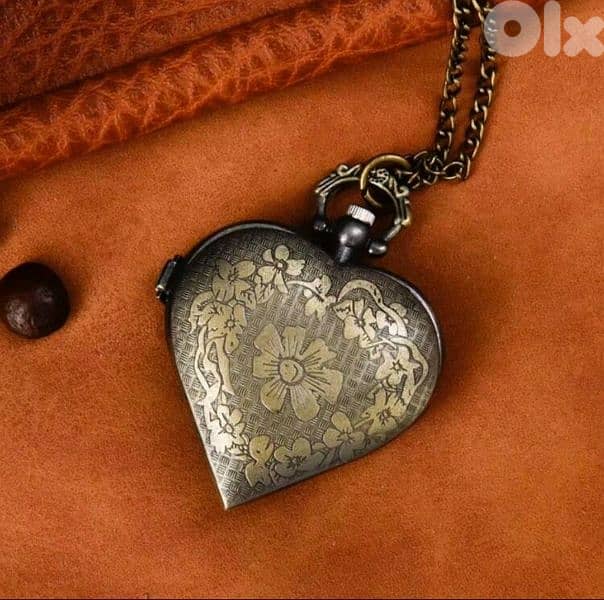 Vintage pocket watch heart shaped 1