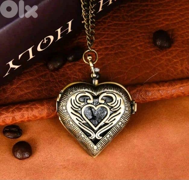 Vintage pocket watch heart shaped 2