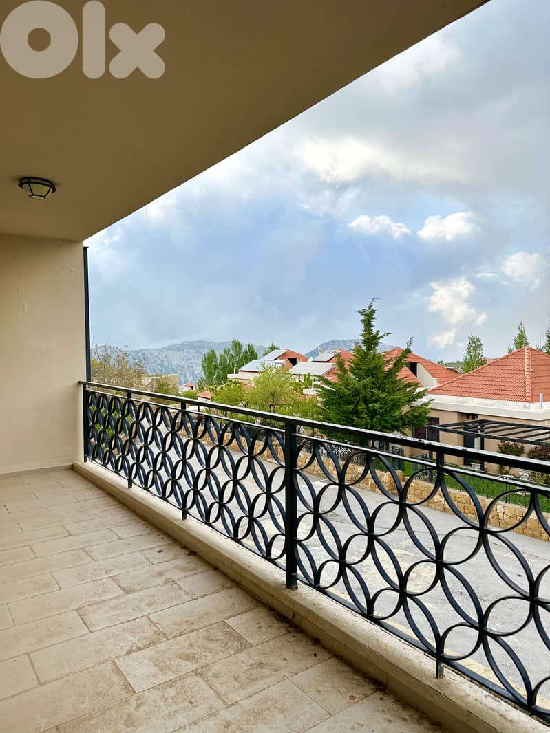 L17944- Fully Furnished Chalet With Terrace For Rent in Laq 1