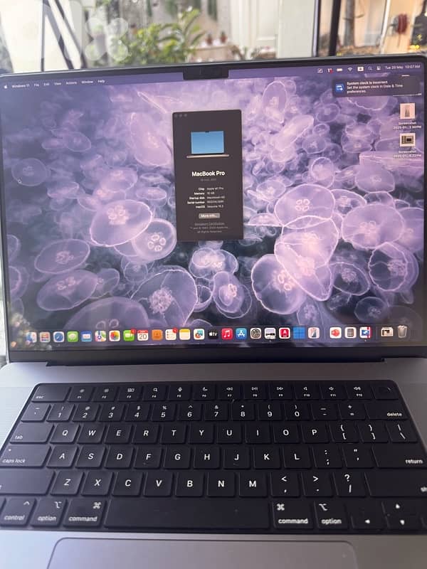 Macbook Pro 16' , M1 Pro Chip 16GB RAM , 512 SSD 1