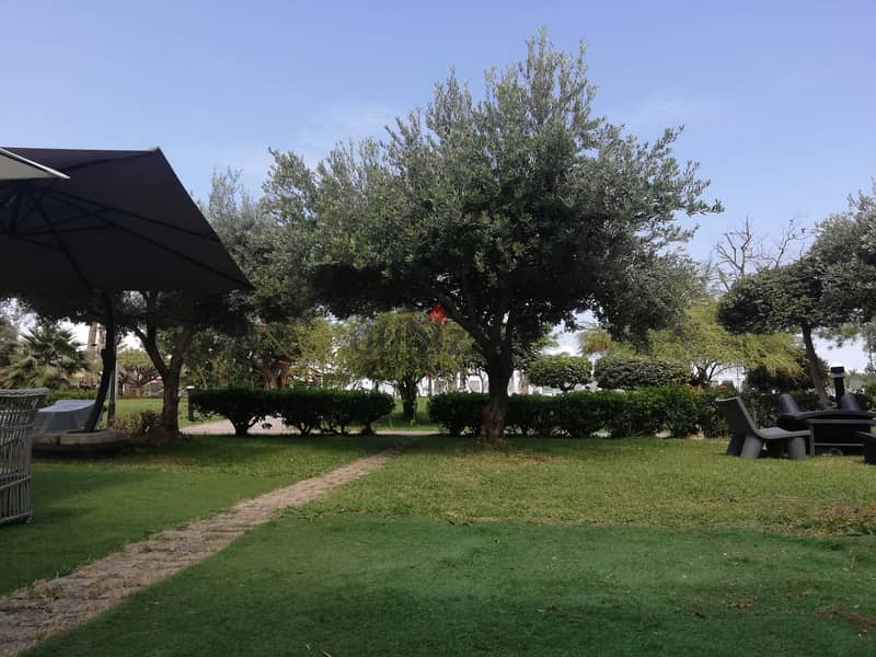 Portemilio furnished chalet- 1st row prime loc. direct to pool. Garage 1