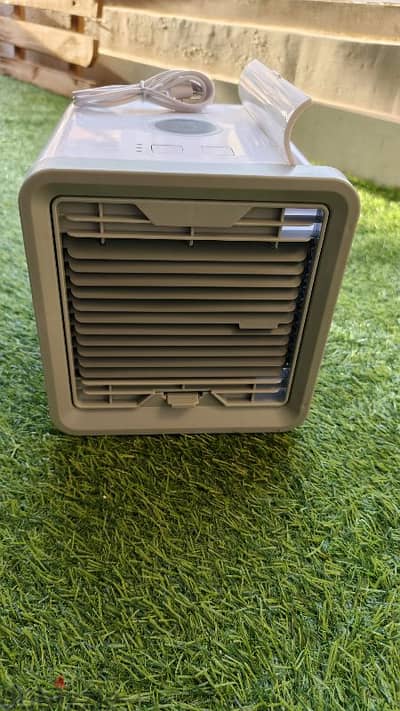 مكيف مروحة صغير