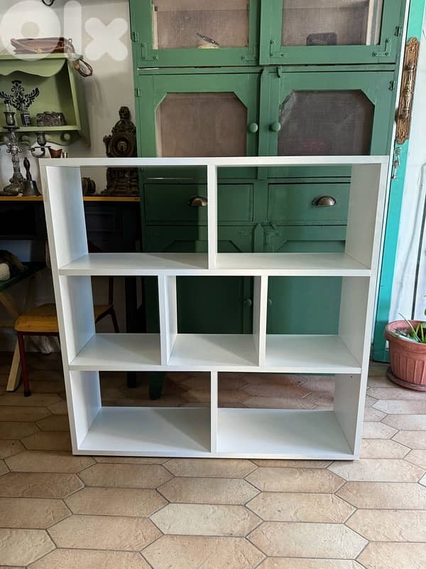 bookcase 0
