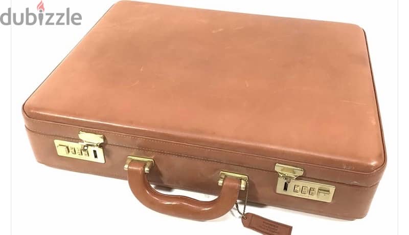 Eximious Leather Attache Case 0