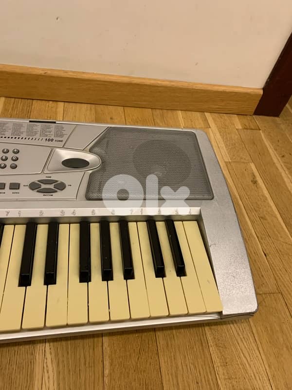 portable piano 1
