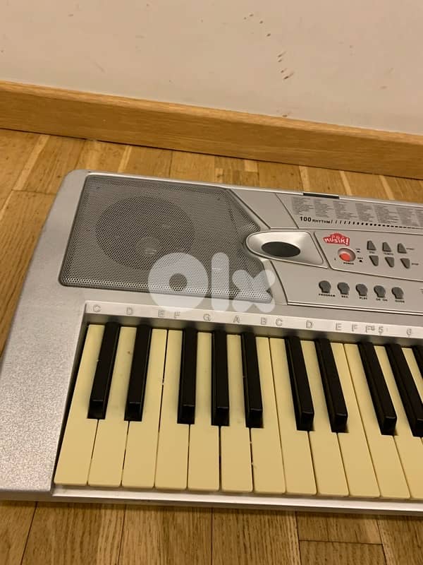 portable piano 4