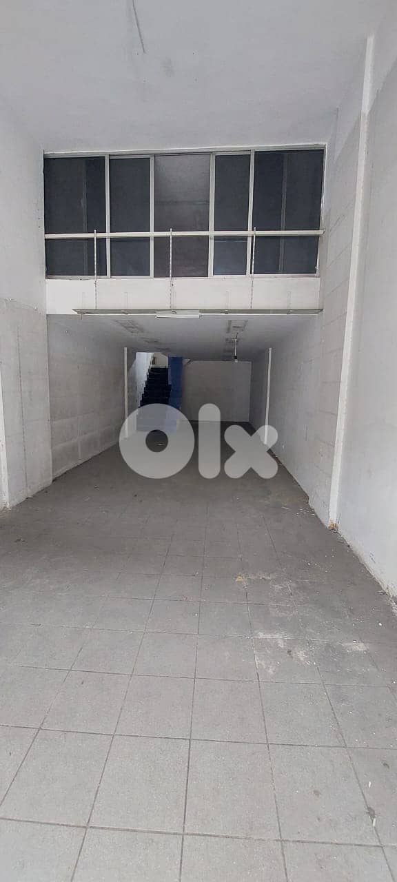 Showroom for Sale in Mazraat Yachouh محل تجاري  للبيع 0