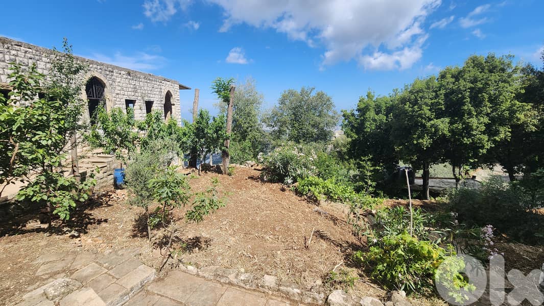 Land with Traditional Stone House For Sale in Aley أرض مع بيت حجري 5