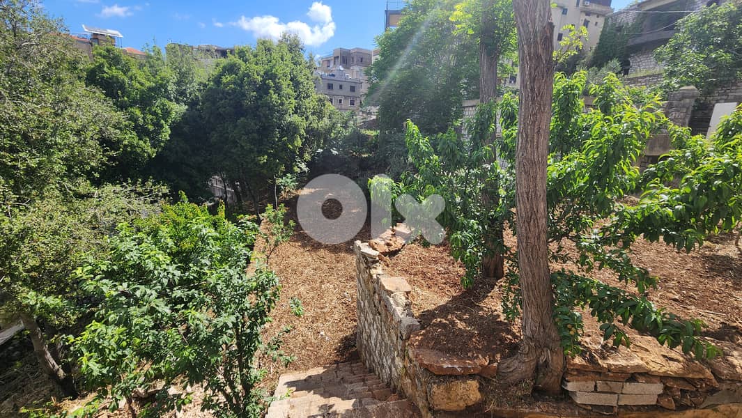 Land with Traditional Stone House For Sale in Aley أرض مع بيت حجري 7