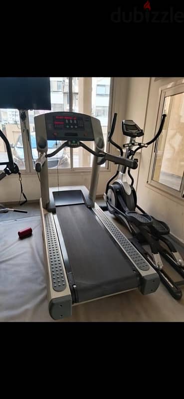 treadmill life fitness heavy duty 1