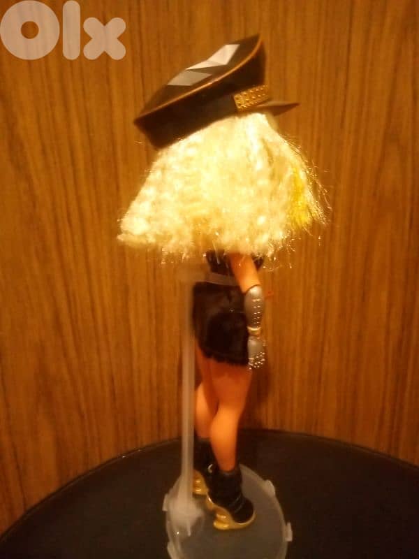 LOL REMIX ROCK SUPER SURPRISE OMG As new dressed doll+Boots+Own Hat=33 4