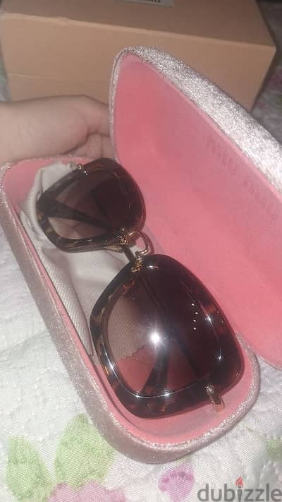 miu miu sunglass