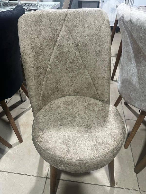 طاولة مع ست كراسي تركية 1