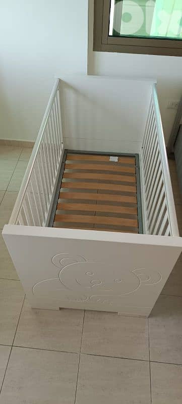 Crib for sale in excellent condition 1
