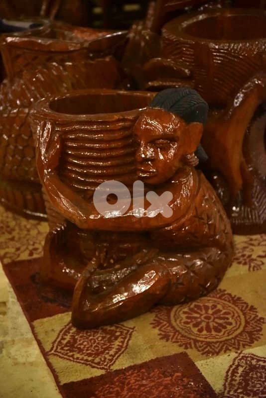 More than 70 wooden statues 1