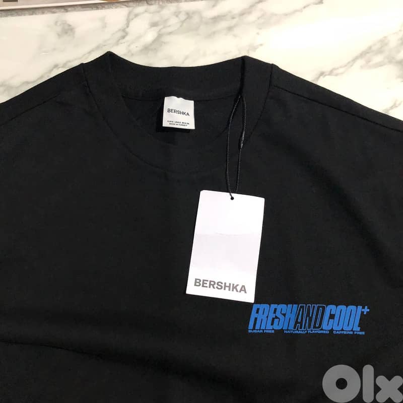 Bershka bottle back printed T-shirt in black size (S) 0