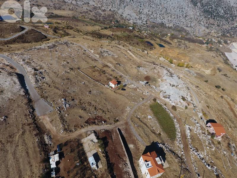 Land for sale in Tannourine Al Fawka-Batrounارض للبيع في تنورين الفوقا 0