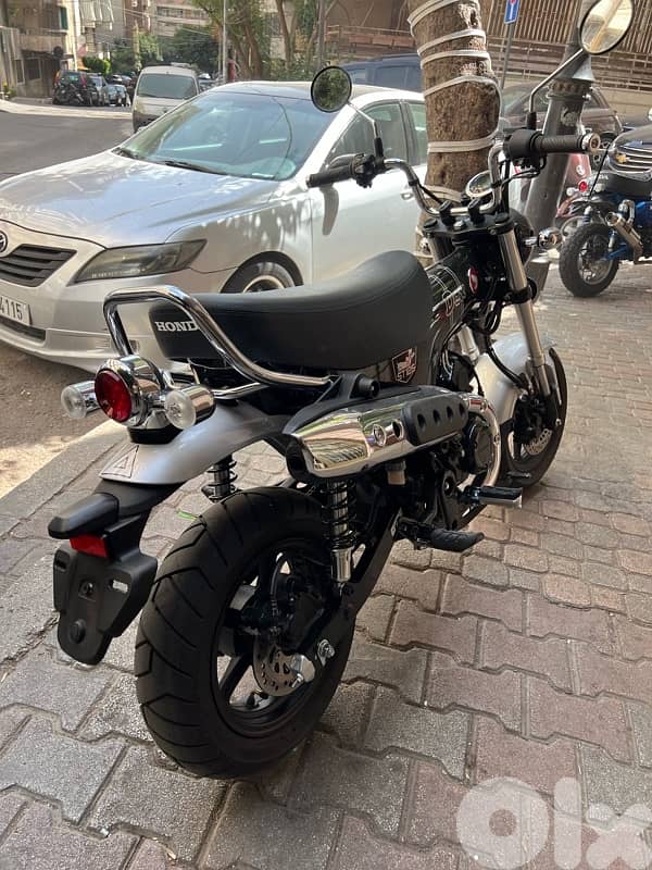 Honda DAX ST 125 cc Japanese 9