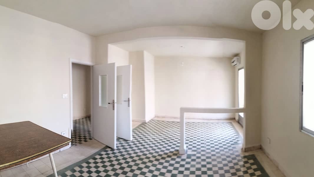 L18030- Bright Apartment For Rent in Achrafieh, Sioufi 0