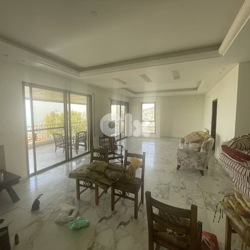 Apartment For Rent in Mezherشقة للإيجار في مزهر 0