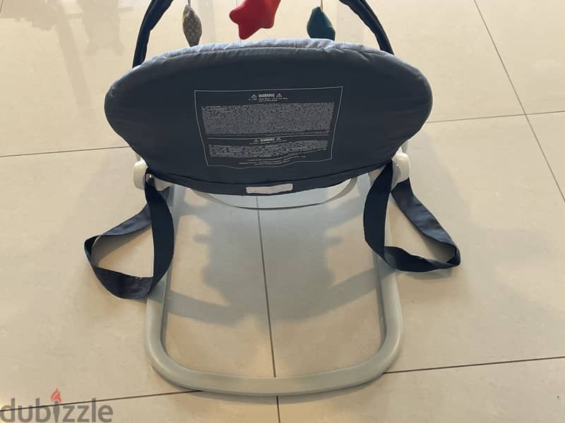Hooplá Bouncing Chair with Toys 2