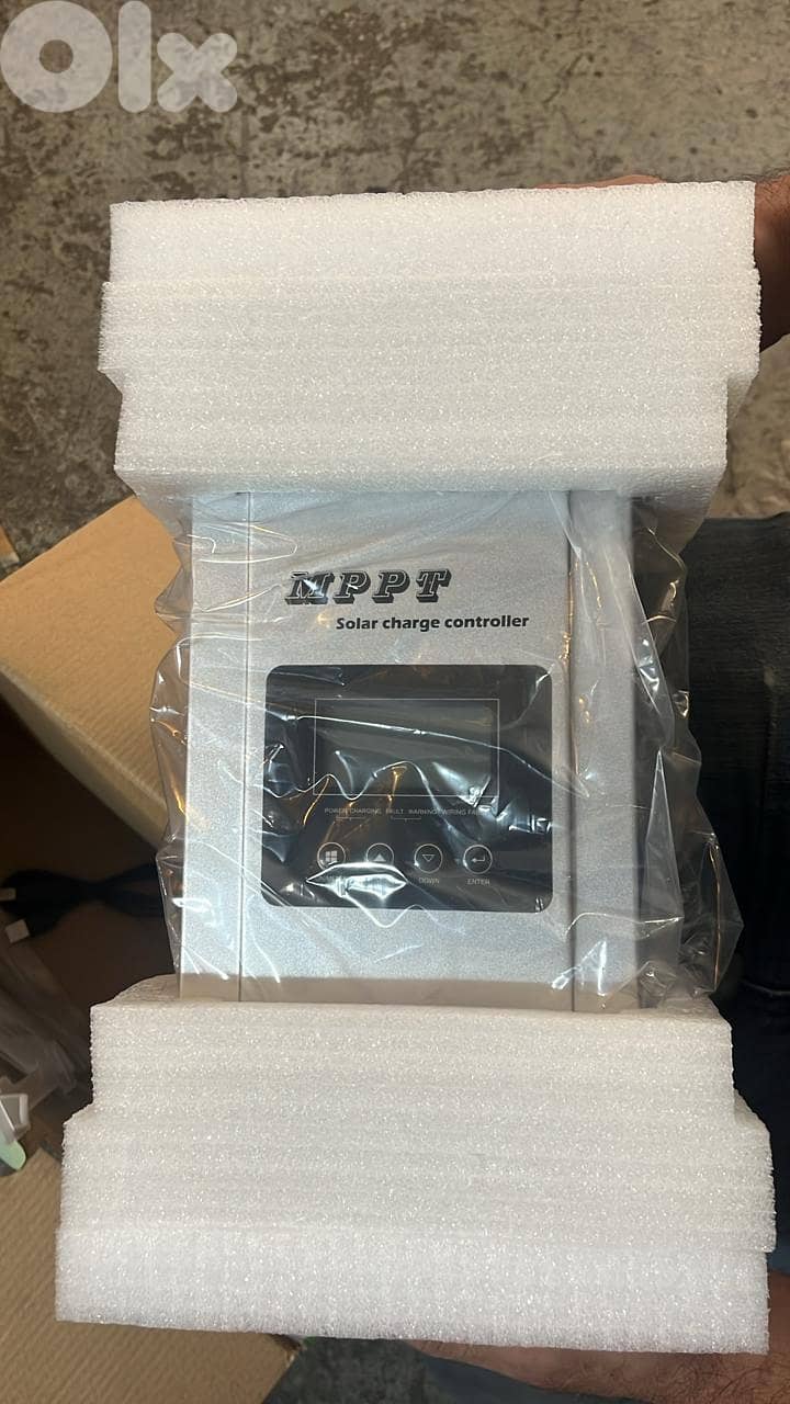 MPPT Charge Controller 80A 2